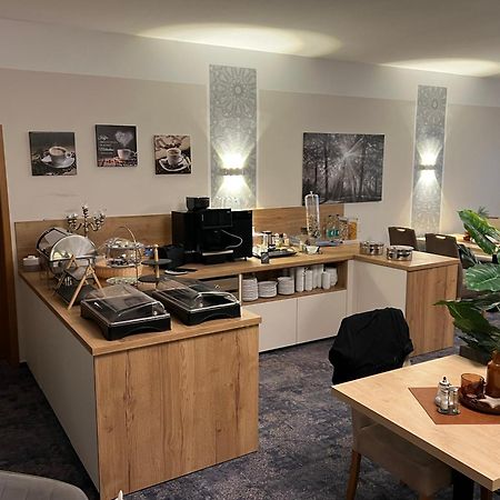 Gaestehaus Am Kurpark Hotel Garni Horn-Bad Meinberg Bagian luar foto