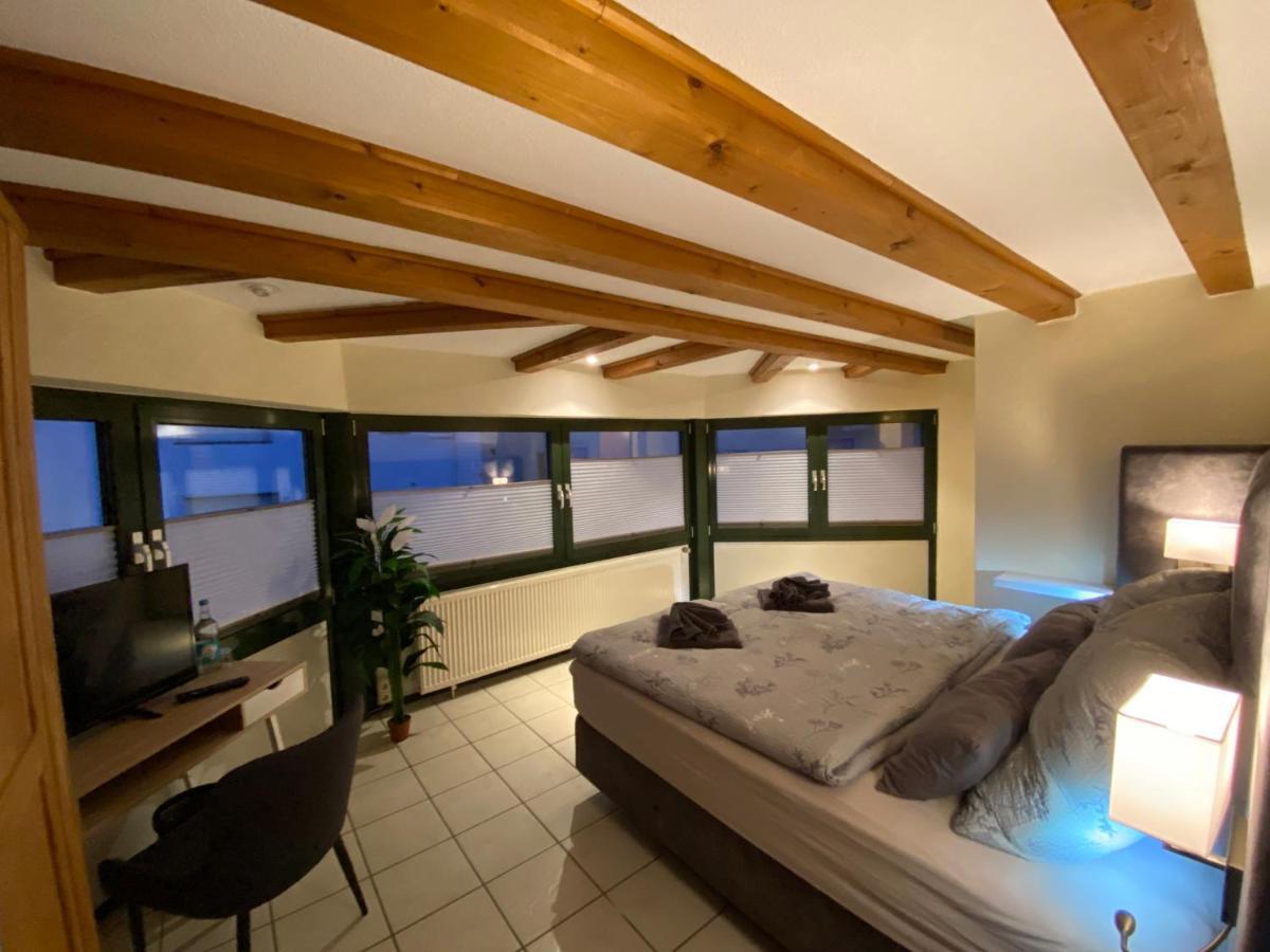 Gaestehaus Am Kurpark Hotel Garni Horn-Bad Meinberg Bagian luar foto