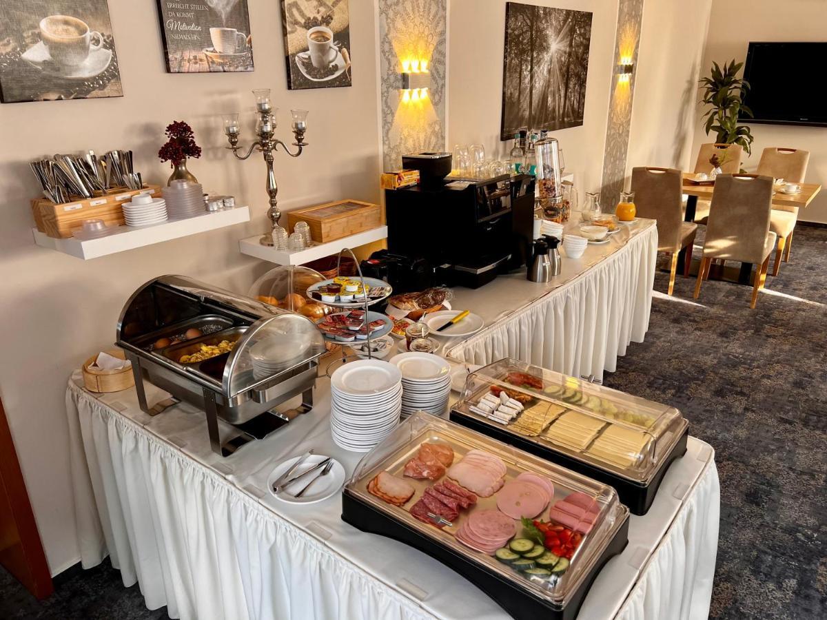 Gaestehaus Am Kurpark Hotel Garni Horn-Bad Meinberg Bagian luar foto