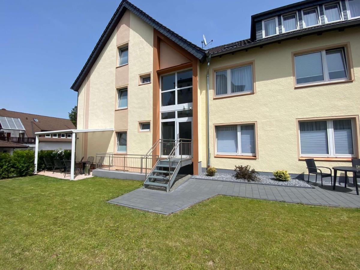 Gaestehaus Am Kurpark Hotel Garni Horn-Bad Meinberg Bagian luar foto