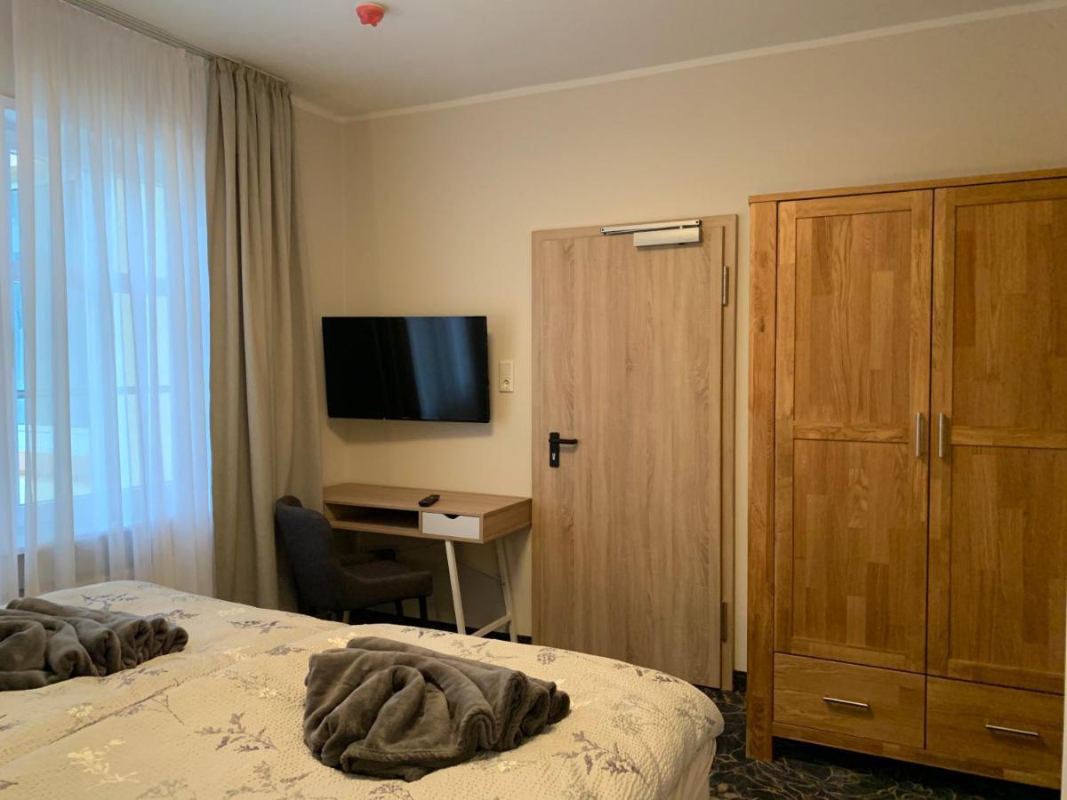 Gaestehaus Am Kurpark Hotel Garni Horn-Bad Meinberg Bagian luar foto